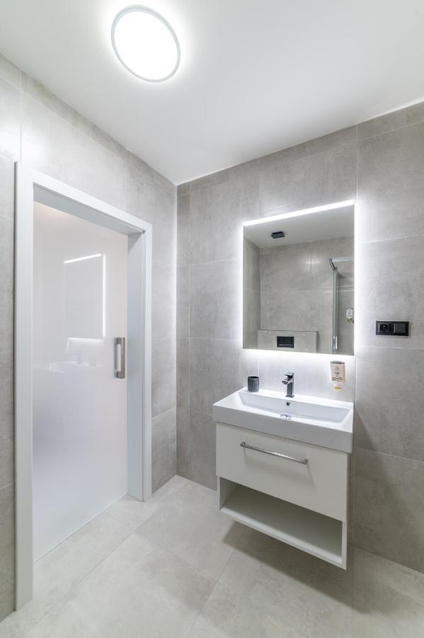 4 * Ostrava